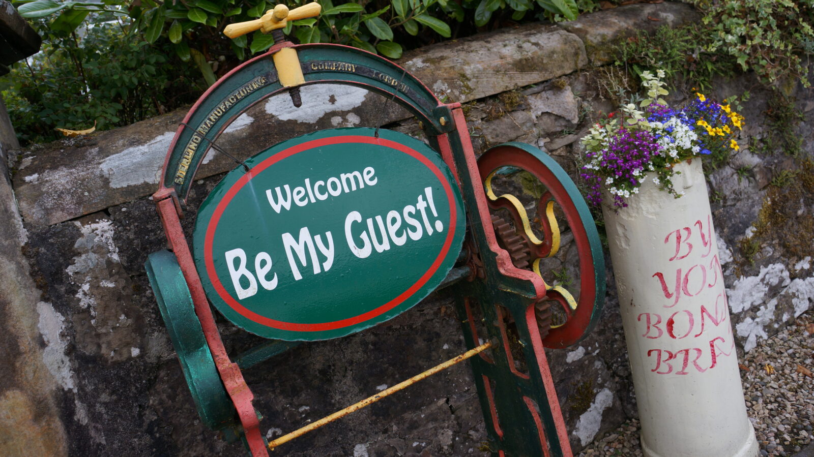 Be My Guest at Loch Lomond Guest House Accommodation